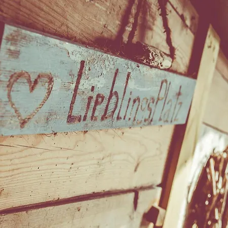 Haubarg Ossenhoff Haubarg Ossenhoff Buernhus *